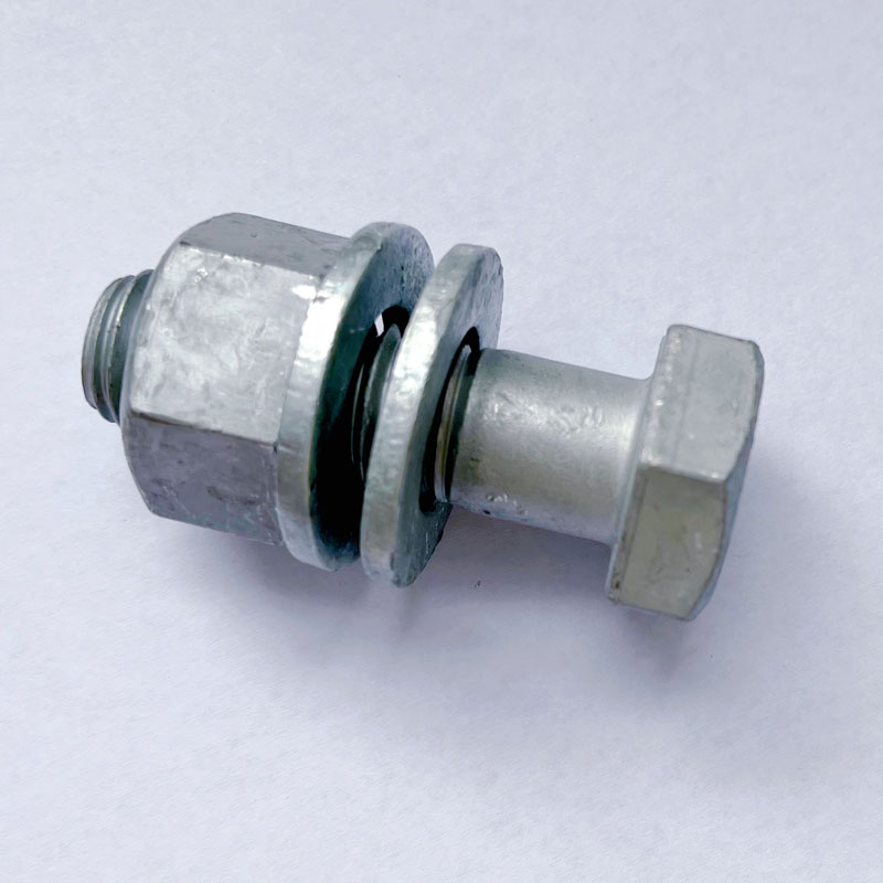 Conas a Dhéanann Fachtóirí Comhshaoil ​​difear do Scriúnna Cruach Dhosmálta?